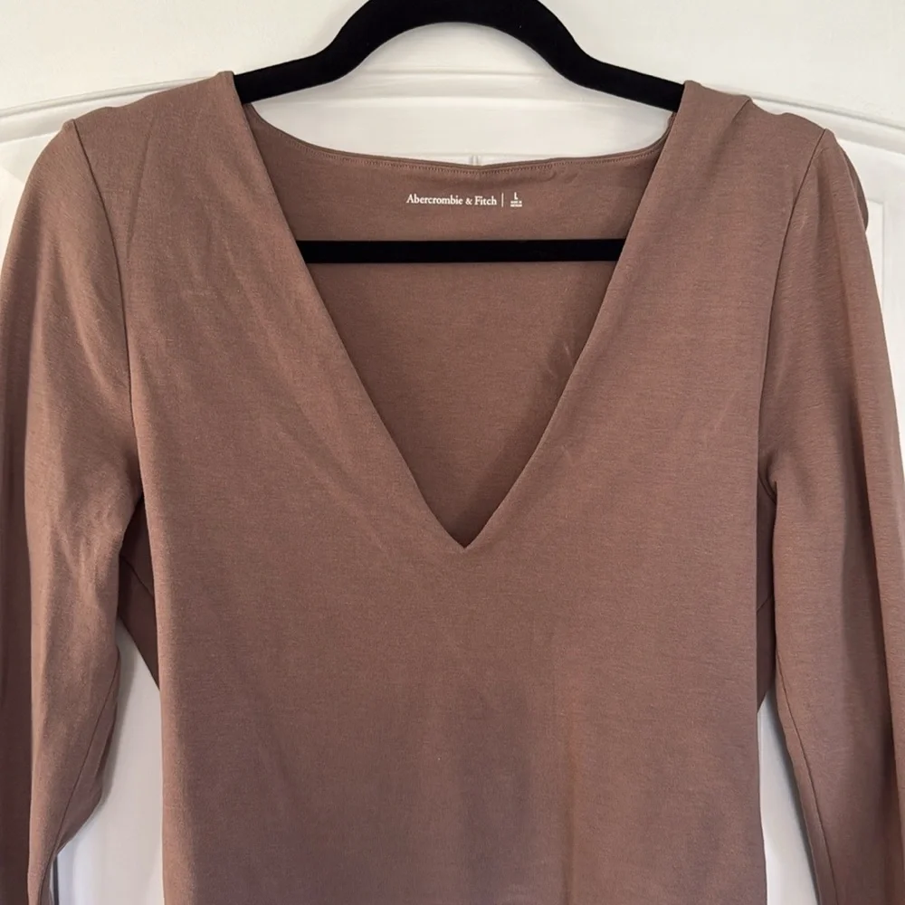 Abercrombie Woman’s long sleeve Bodysuit in Brown - Picture 2 of 2